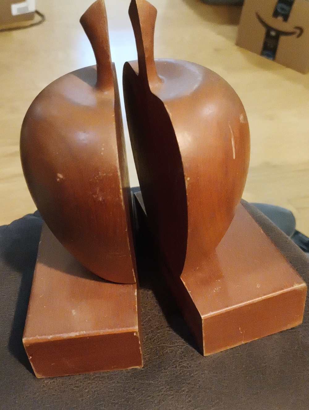 Wooden Apple Bookends By Clay Compton Tennessee Whittlers Brown Home Art